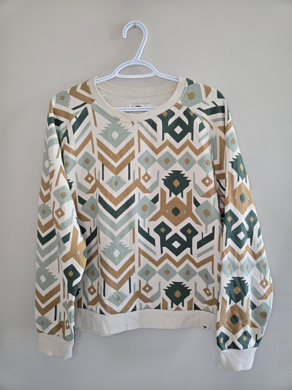 Liv Outdoor crewneck sweater in cream, sage & tan with southwestern pattern, nwt